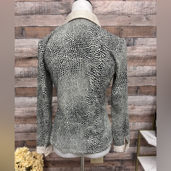 J McLaughlin Black and White Animal Print Button Down Small - Picture 3 of 6